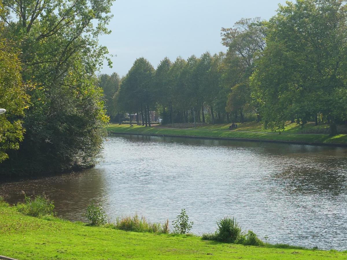 B&B Ferdivedaasje Dokkum Buitenkant foto