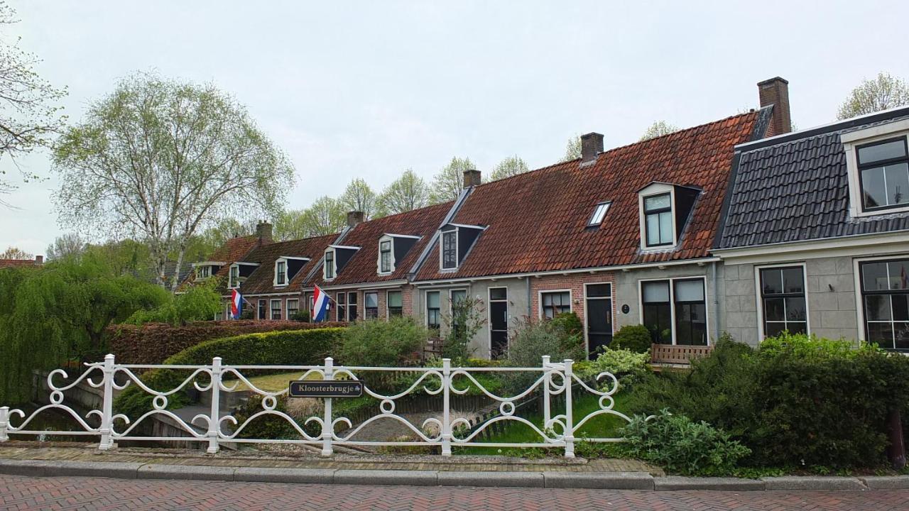 B&B Ferdivedaasje Dokkum Buitenkant foto