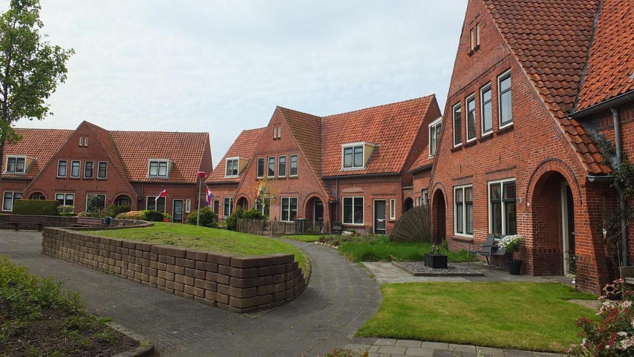 B&B Ferdivedaasje Dokkum Buitenkant foto